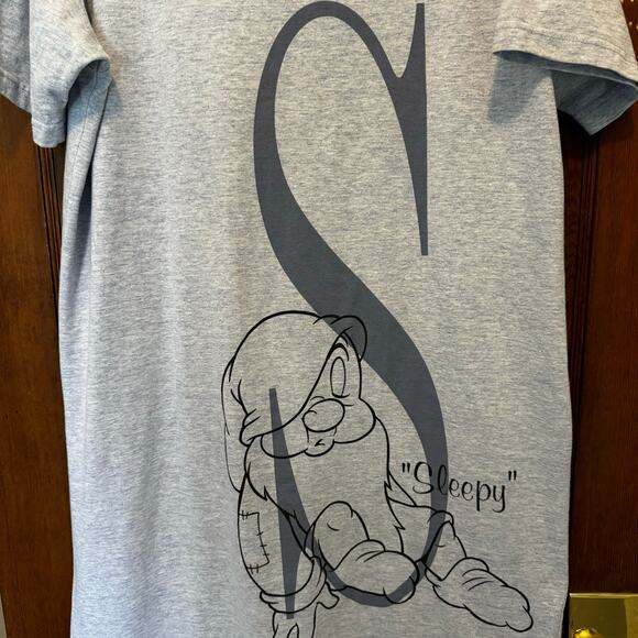 The Disney Catalog Sleepy Dwarf Women's Night Shirt Gown XXL 2X Snow White - Picture 2 of 8